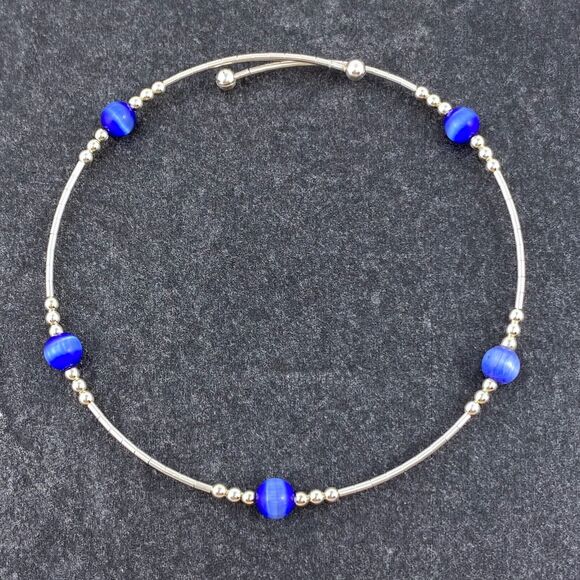 Blue Cat’s Eye Memory Wire Bracelet | Vintage Sterling Silver | 7.5” Adjustable - Picture 2 of 4